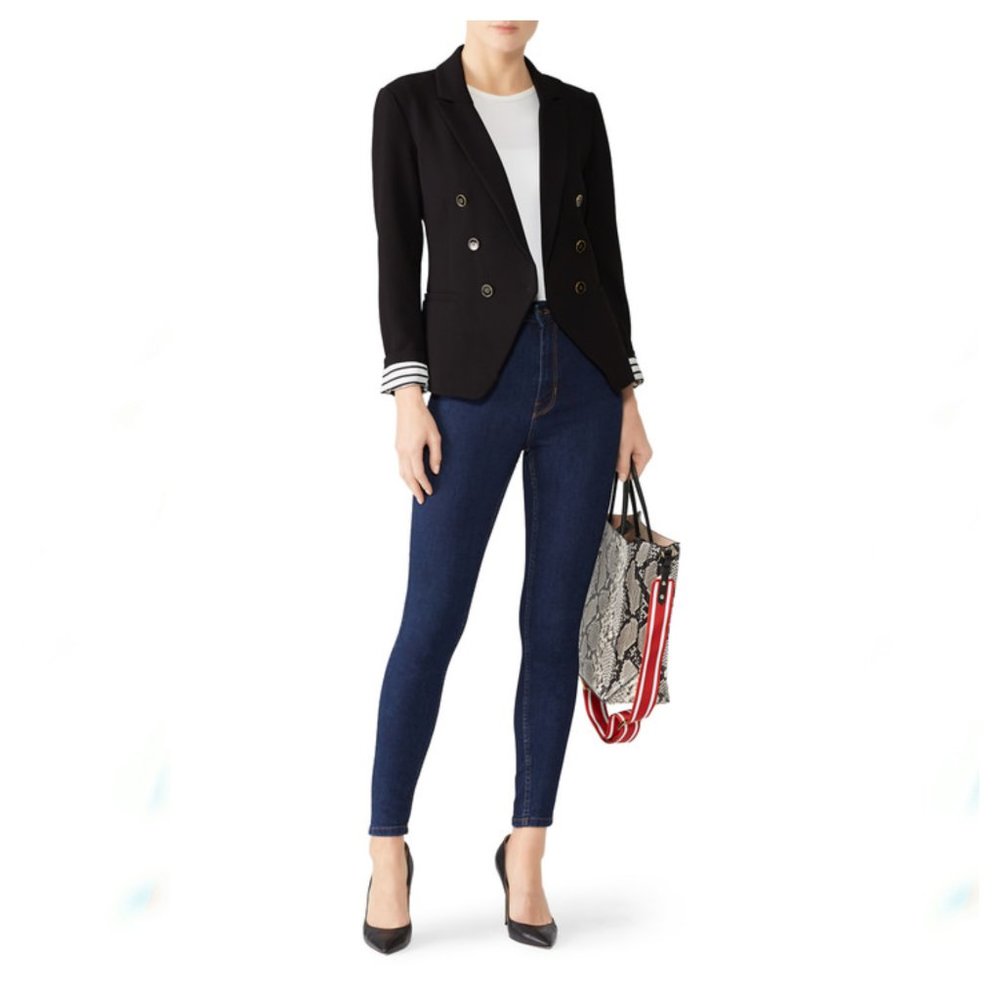 Cupcakes and Cashmere Elodie Blazer - Picture 2 of 14